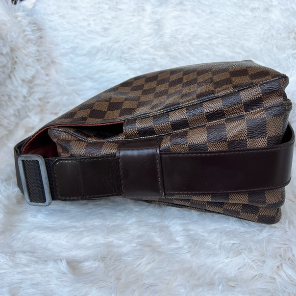 Authentic Louis Vuitton Damier Ebene Naviglio Crossbody - Picture 6 of 11